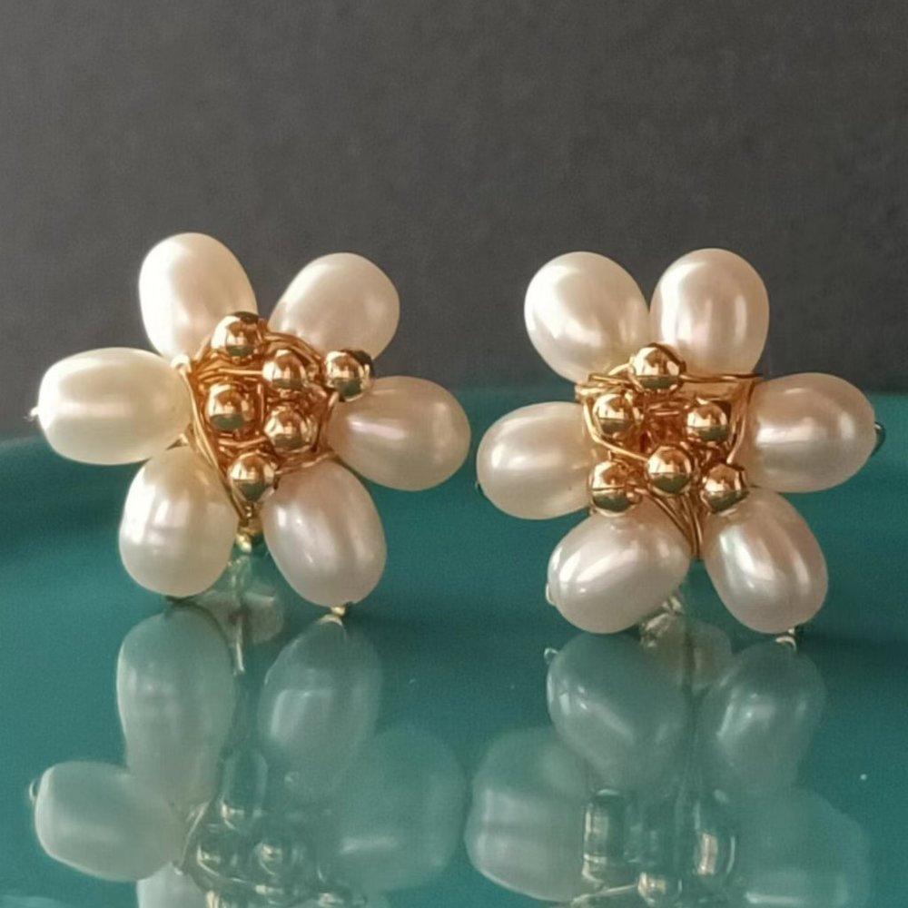 GENUINE PEARL EARRINGS - New, Never worn